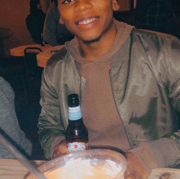 Meet your Posher, Davian - Picture 1 of 1